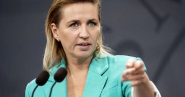 Kryeministrja daneze: Ukraina duhet të përdorë armët perëndimore kundër Rusisë