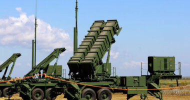 Deputetët rumunë miratuan dhurimin e sistemit të raketave Patriot në Ukrainë