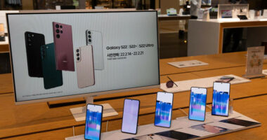 Samsung Electronics do të pushojë nga puna deri në 30% të punëtorëve jashtë vendit