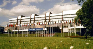 Si të mbrohen të drejtat e njeriut në epokën e Inteligjencës Artificiale