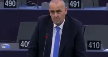 Beleri sulmon Shqipërinë/ Flet si eurodeputet i Greqisë në Parlamentin Europian