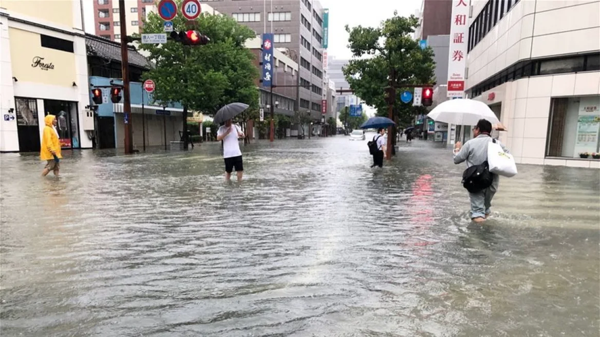 Japoni/ Rreziku nga përmbytjet, autoritetet thirrje banorëve të largohen nga shtëpitë