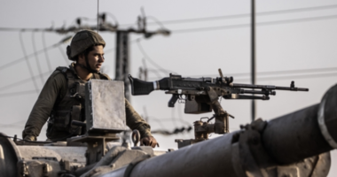 Kanadaja pezullon lejet për shitjen e armëve në Izrael