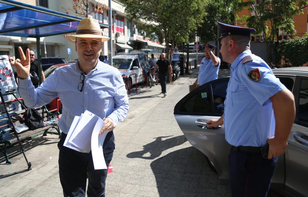 Malltezi shkon në SPAK/ Dhëndri i ish kryeministrit Berisha do të njihet me akuzat për dosjen Partizani