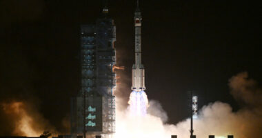 Anija kozmike kineze kthehet në Tokë, kaloi 268 ditë në orbitë