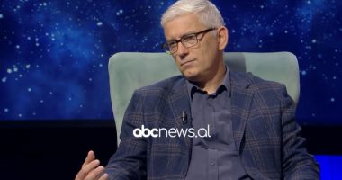 “Kthimi” i Ernest Koliqit në shtëpi/ Studiuesi Ndreca riatdheson bibliotekën e tij në Shkodër: Nismëtar i modernizimit të prozës shqiptare