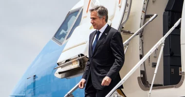 Lëvizjet diplomatike/ Blinken drejt Egjiptit për të nxitur marrëveshjen e armëpushimit në Gaza