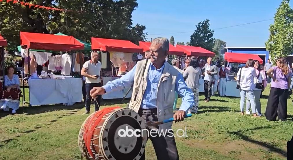 Promovojnë natyrën dhe kulturën/ Byshek, banorët prezantojnë për vizitorët punimet artizanale