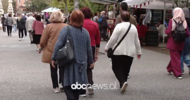 Familjet shqiptare “kanë Zot”/ INSTAT: Mbizotërojnë burrat kryefamiljarë, me pak gra marrin vendime