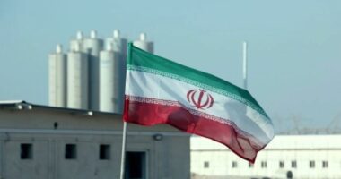 Akuzohet se ka furnizuar Rusinë me raketa balistike/ Irani kërcënon të ndërmarrë veprime në përgjigje të sanksioneve evropiane