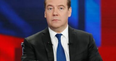 Medvedev kërcënon të shkatërrojë Kievin