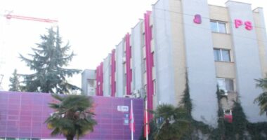 The parliamentary group of the Socialist Party meets to discuss about the votes in Thursday’s session