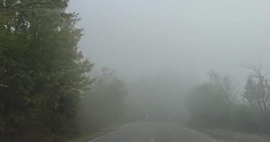 Mjegulla “pushton” Kurbinin dhe Burrelin, vështirësi në lëvizjen e automjeteve