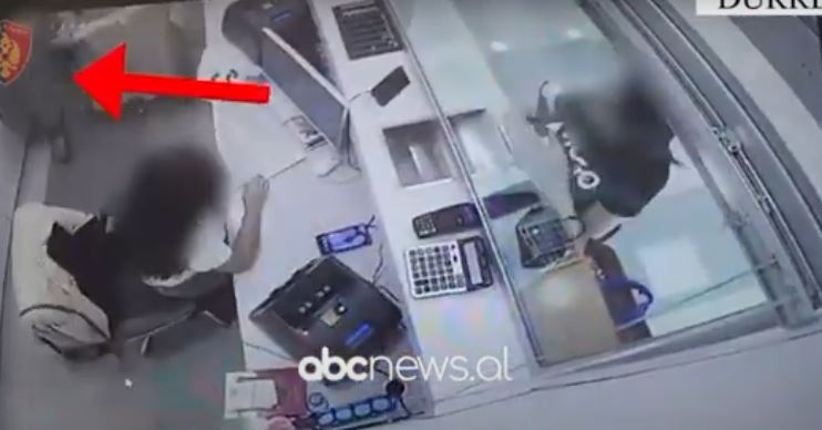 Durres/ A 29 year old arrested for trying to rob a bank