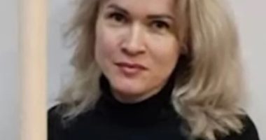 Kundërshtoi luftën në Ukrainë, gazetarja e burgosur fillon grevën e urisë