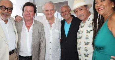 Aktorët dhe fansat festojnë 40-vjetorin e serialit televiziv “Miami Vice”