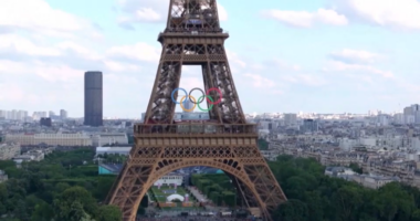 Kryebashkiakja e Parisit dëshiron që unazat olimpike të qëndrojnë në Kullën Eiffel deri në vitin 2028