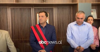 Dita e parë si kryebashkiak/ Tavo: Do të realizoj premtimet. Në fokus, projektet infrastrukturore dhe çështja e pronave