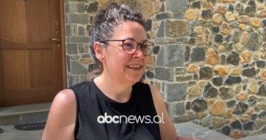 Shtohen turistët në Theth/ Turistët: Vendi është zhvilluar, njerëzit shumë autentikë