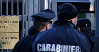 Zjarr në një dyqan në Itali, 3 të vdekur