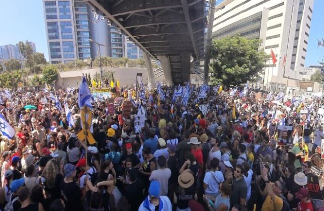 VIDEO/ Protestuesit tërhiqen në Izrael pas vendimit të gjykatës