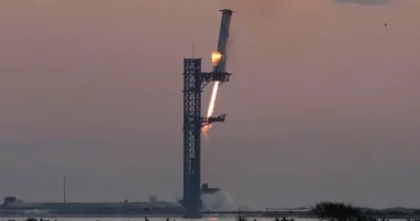 Mision i suksesshëm i Starship/ SpaceX rikthen për herë të parë përforcuesin në tokë