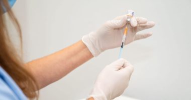 Nis vaksinimi falas kundër gripit/ Rama: Janë shpërndarë 280,000 doza në të gjithë vendin