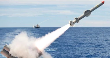 Grupi Huthi sulmon dy anije në Detin e Kuq dhe Oqeanin Indian