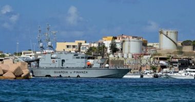 Rreth 1000 emigrantë mbërrijnë në Lampeduza gjatë 24 orëve të fundit