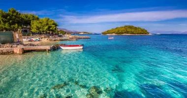 Media franceze: Shqipëria, vendi mesdhetar me ambicie të mëdha në turizëm