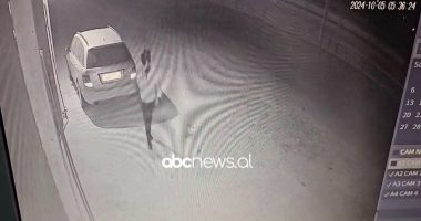 VIDEO/ Ishte e parkuar në servis, vidhet automjeti në Kavajë