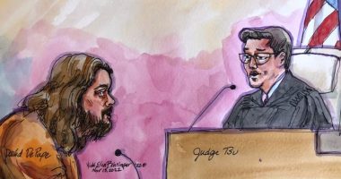 Sulmoi bashkëshortin e Nancy Pelosit, dënohet me burg të përjetshëm