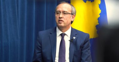 Hoti: Kurti po izolon Kosovën/ Ish-kryeministri: Ka dëmtuar rëndë marrëdhëniet me aleatët