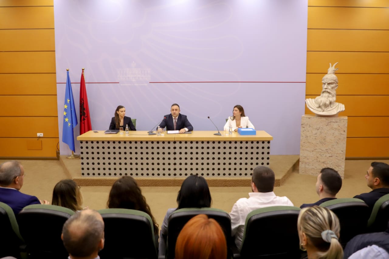 Prezantohet drejtuesja e re e IdentiTek, ministri Hoxha: Prioritet projekti “Identiteti Digjital për Shtetasit Shqiptar”