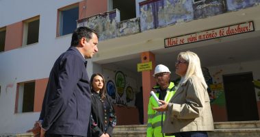 Veliaj inspekton punimet për rikonstruksionin e shkollës 9-vjeçare “Shyqyri Peza”