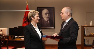 Ministri Hasani pret në takim kryetaren e komunës së Luginës së Preshevës: Mbështetja e qeverisë shqiptare, me nisma konkrete