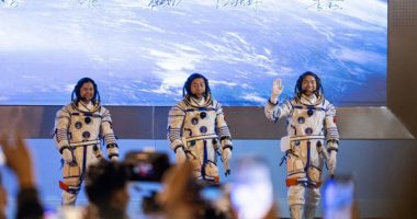 Astronautët kinezë po kryejnë eksperimente në lidhje me habitatet njerëzore jashtë Tokës