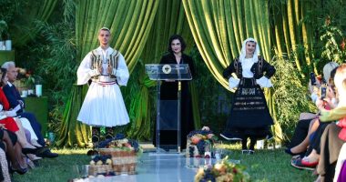 Zonja e Parë promovon trashëgiminë/ “Gruaja, shpirti i thesareve etnografike”