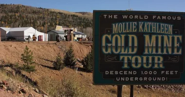 U bllokuan në një minierë ari në Kolorado, vdes një turist, shpëtohen 23 të tjerë
