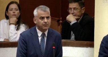Vangjel Dule: Thërrisni Konferencën e Kryetarëve, nuk përjashtohen parlamentarët si kope bagëtish! Spiropali: Dënoni dhunën!