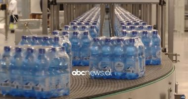 Uji Lajthiza, edhe i gazuar/ Gati për konsumatorët për festat e nëntorit edhe pijet e gazuara