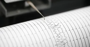 Tërmet me magnitudë 6.6 ballë në Oqeanin Paqësor