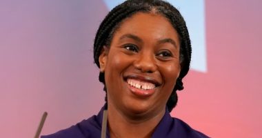 Kemi Badenoch bëhet liderja e parë me ngjyrë e Partisë britanike Konservatore