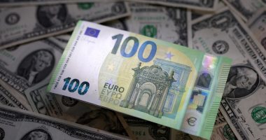Euro bie në nivelin më të ulët të dy viteve kundrejt dollarit