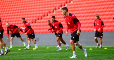 Kombëtarja kthehet në fushë/ Skuadra kuqezi zhvillon seancën e parë stërvitore në Barcelonë