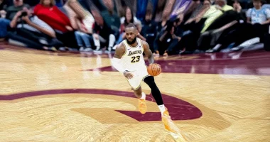 “Plaku i artë”, Lebron/ ‘Mbreti i basketbollit’, i jashtëzakonshëm edhe 40 vjeç