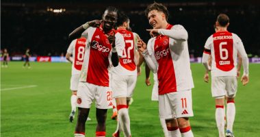 Eredivisie/ Ajax fiton “klasiken”, “Harkëtarët” mundin PSV në “festavalin” e golave