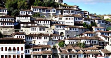 Media spanjolle: Zbuloni Beratin, qytetin përrallor në Shqipëri