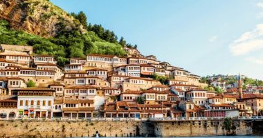 Media spanjolle: Shqipëria, “parajsa” që bashkon vendet e trashëgimisë botërore me plazhet mahnitëse