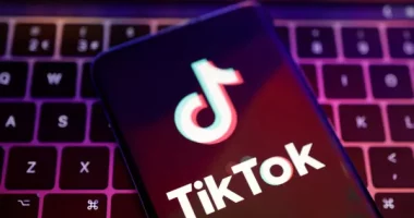 Irlanda gjobit TikTok me 530 milionë euro/ Dyshohet se platforma transferoi në Kinë të dhënat e përdoruesve europianë